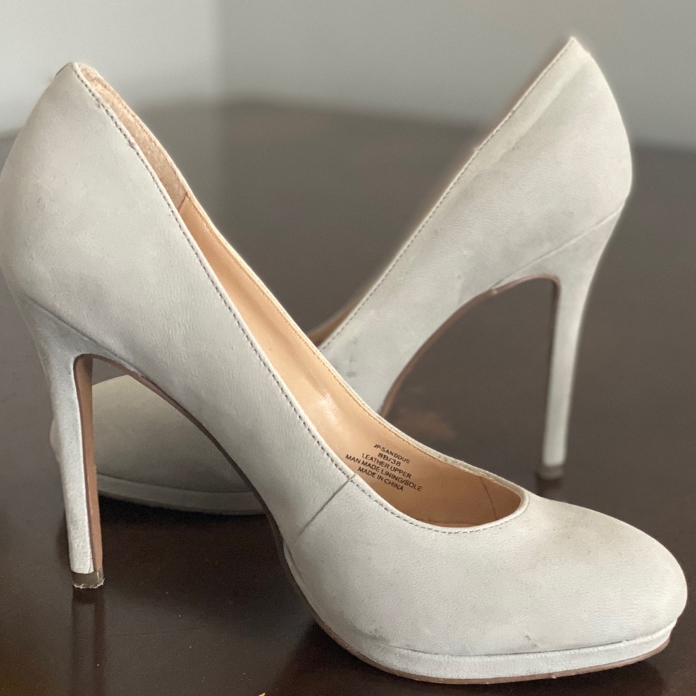 Jessica Simpson Gray Pump